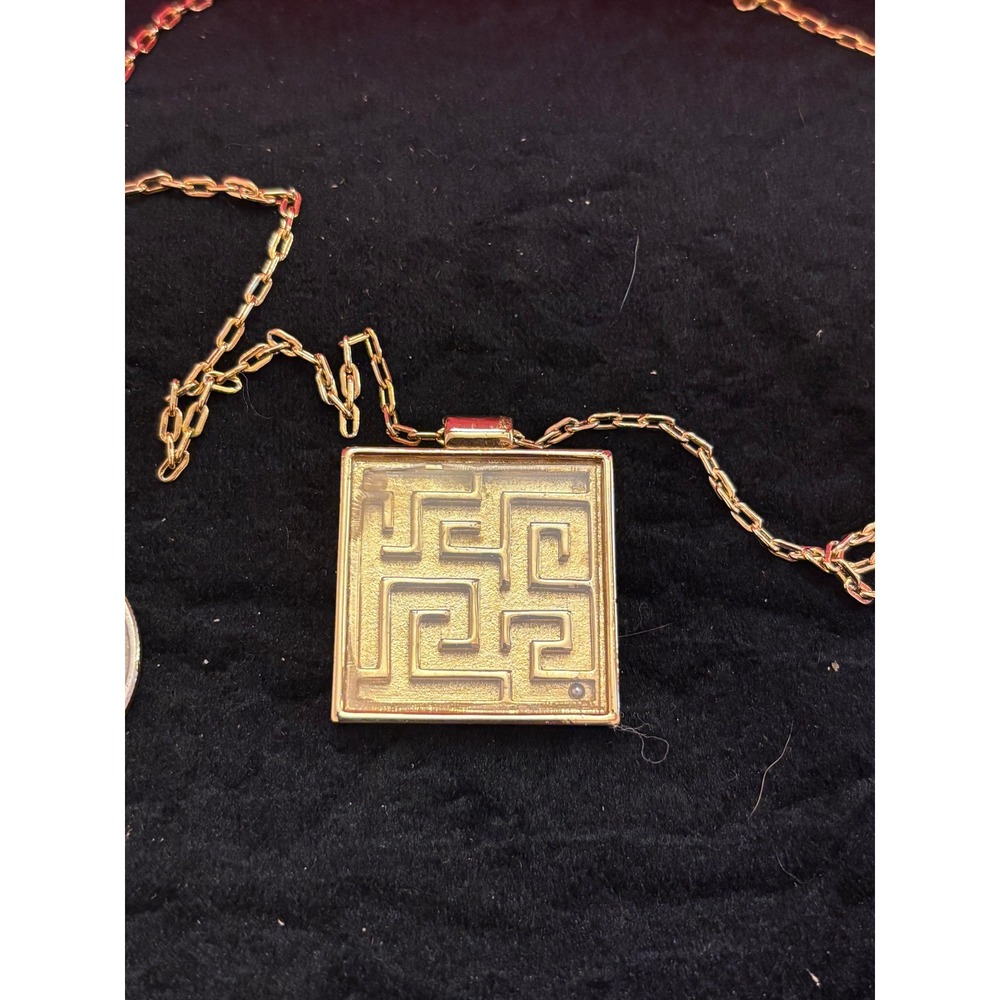 Vintage Gold Tone Maze Pendant Necklace Interactive Labyrinth Novelty Jewelry